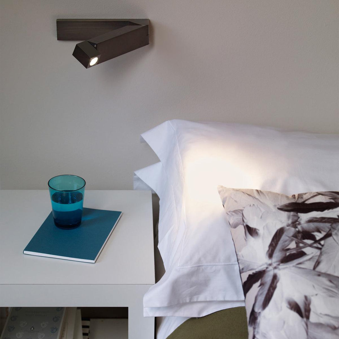 LED Bedside Bedroom Wall Light - Vakkerlight