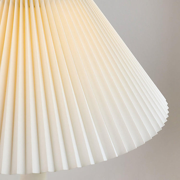 Twisted Pleated Floor Lamp - Vakkerlight