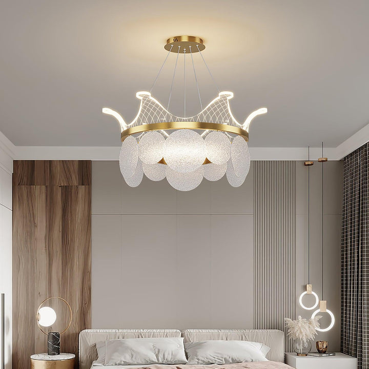 Vassar Crown Chandelier - Vakkerlight