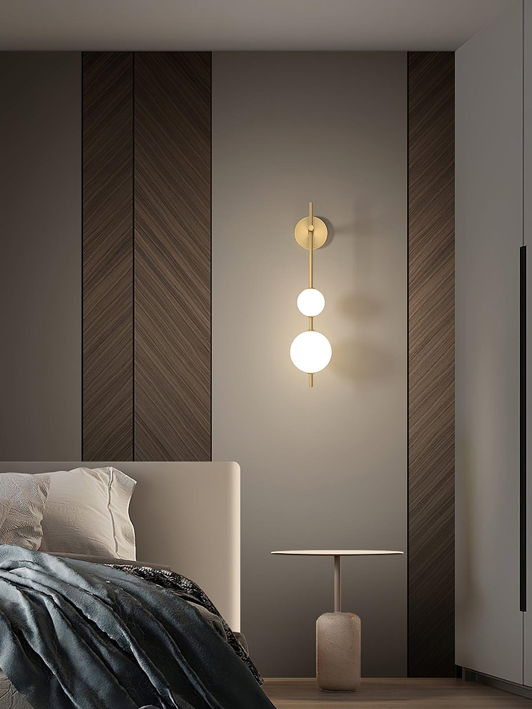 Vertical Globe Wall Lamp - Vakkerlight