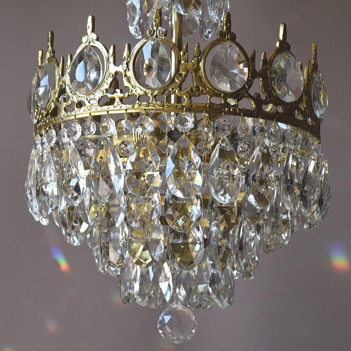 Vintage Crystal Chandelier - Vakkerlight