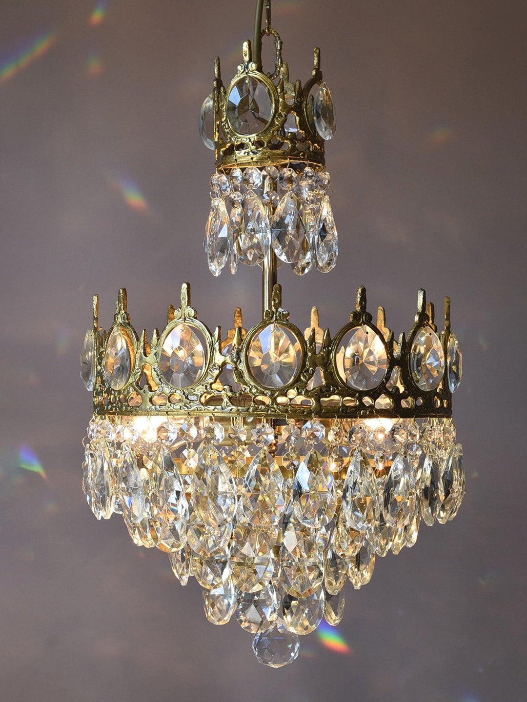 Vintage Crystal Chandelier - Vakkerlight