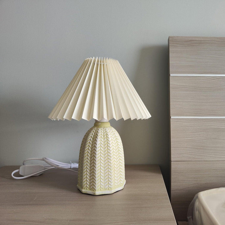 Vintage Pleated Table Lamp - Vakkerlight