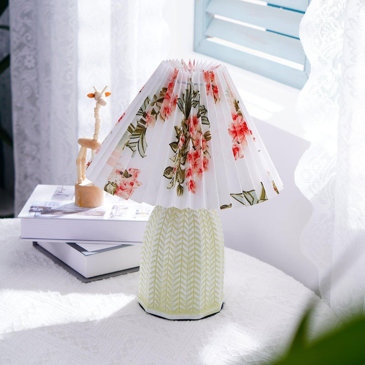 Vintage Pleated Table Lamp - Vakkerlight