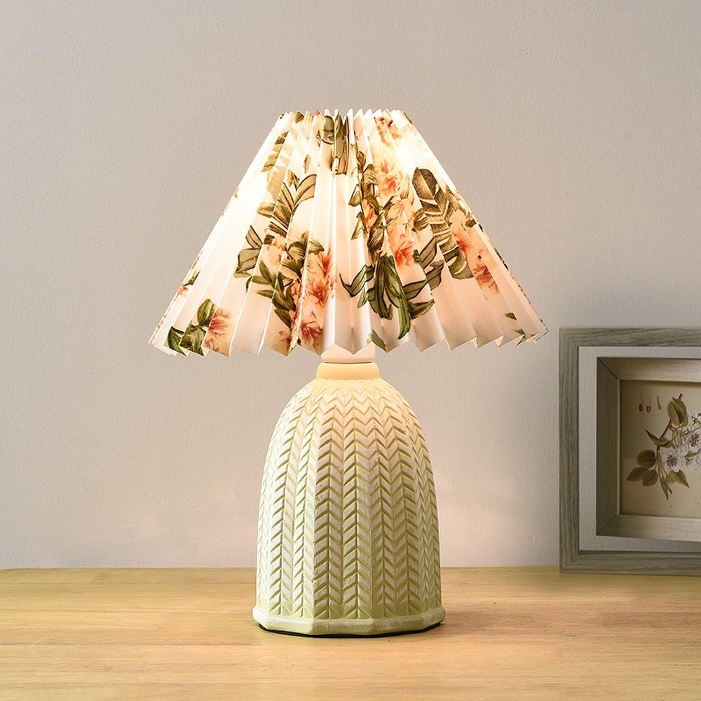 Vintage Pleated Table Lamp - Vakkerlight