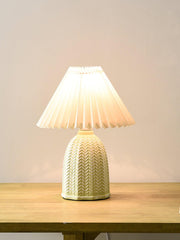 Vintage Pleated Table Lamp - Vakkerlight