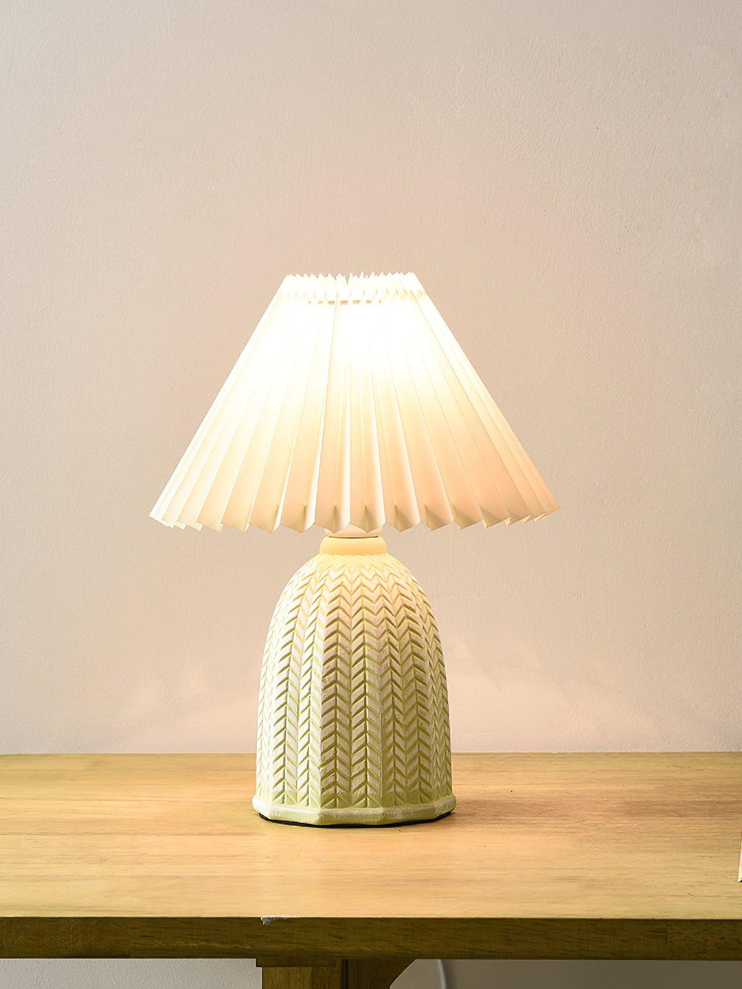 Vintage Pleated Table Lamp - Vakkerlight