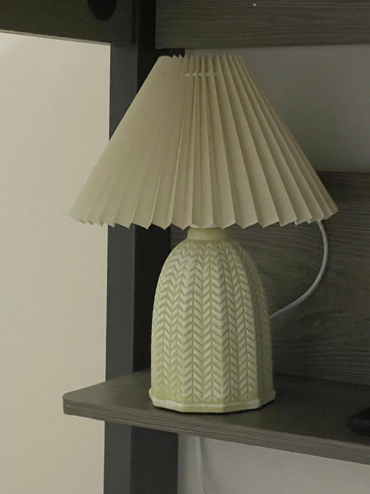 Vintage Pleated Table Lamp - Vakkerlight