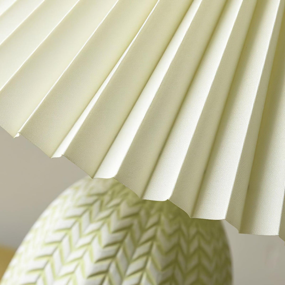 Vintage Pleated Table Lamp - Vakkerlight