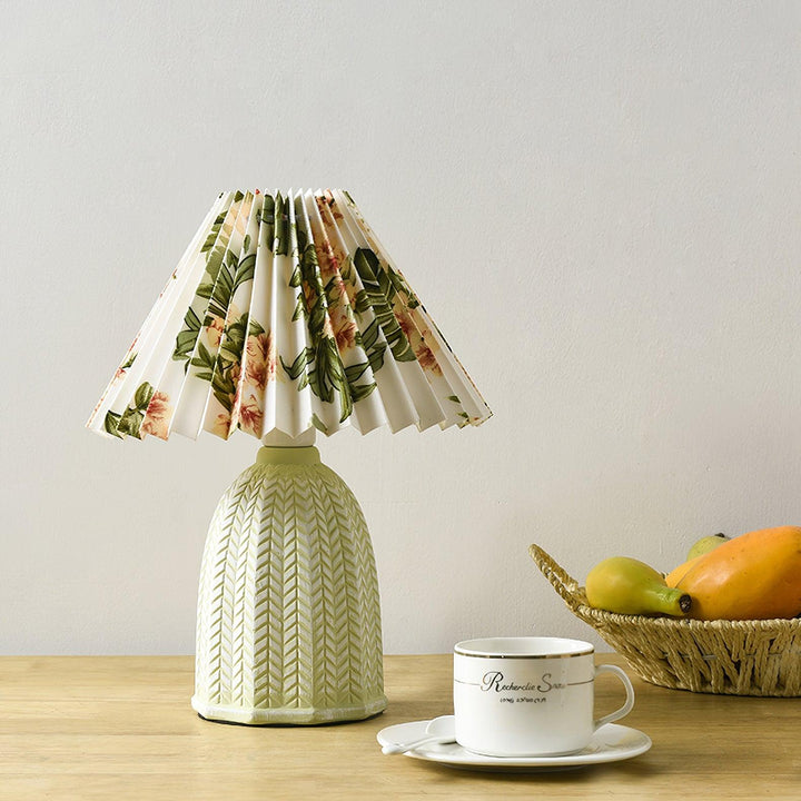 Vintage Pleated Table Lamp - Vakkerlight