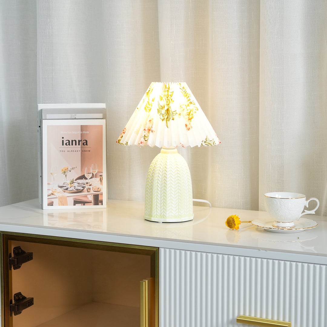 Vintage Pleated Table Lamp - Vakkerlight