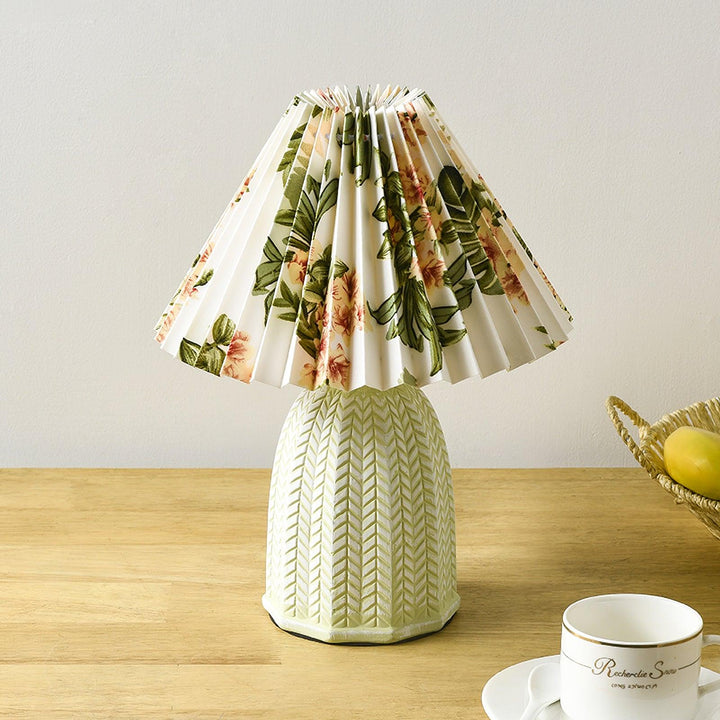 Vintage Pleated Table Lamp - Vakkerlight