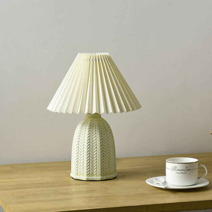 Vintage Pleated Table Lamp - Vakkerlight