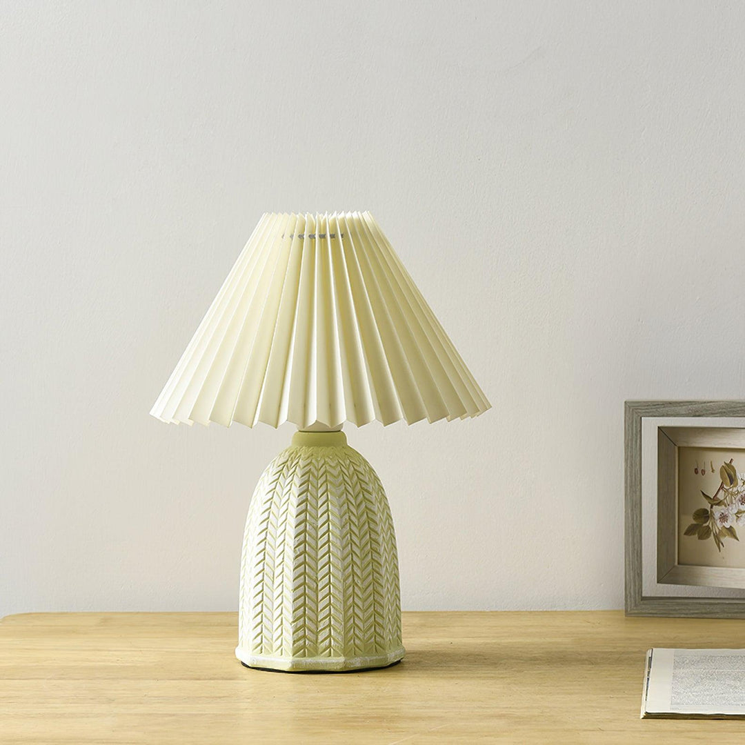 Vintage Pleated Table Lamp - Vakkerlight