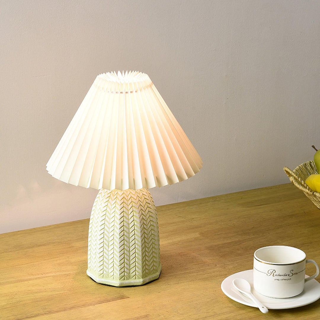 Vintage Pleated Table Lamp - Vakkerlight