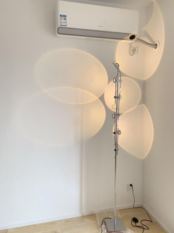 Wa Wa Floor lamp - Vakkerlight