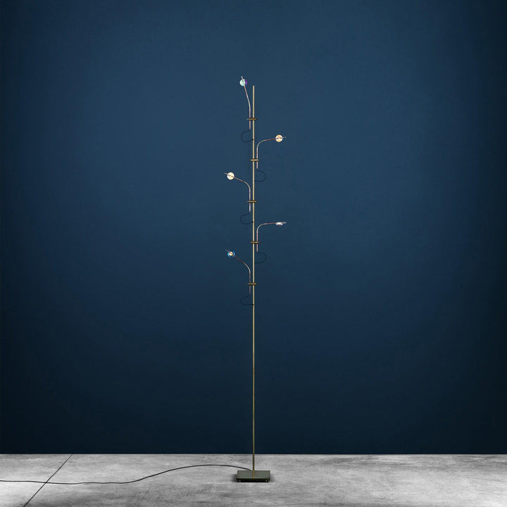 Wa Wa Floor lamp - Vakkerlight