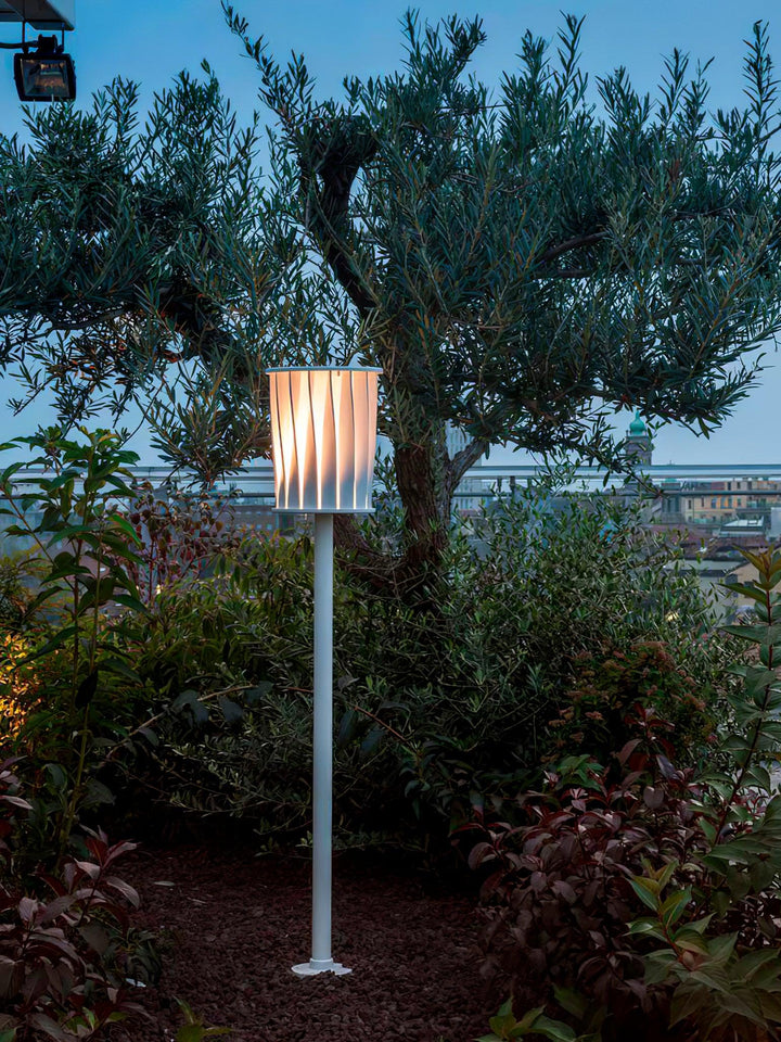 White Column Garden Light - Vakkerlight