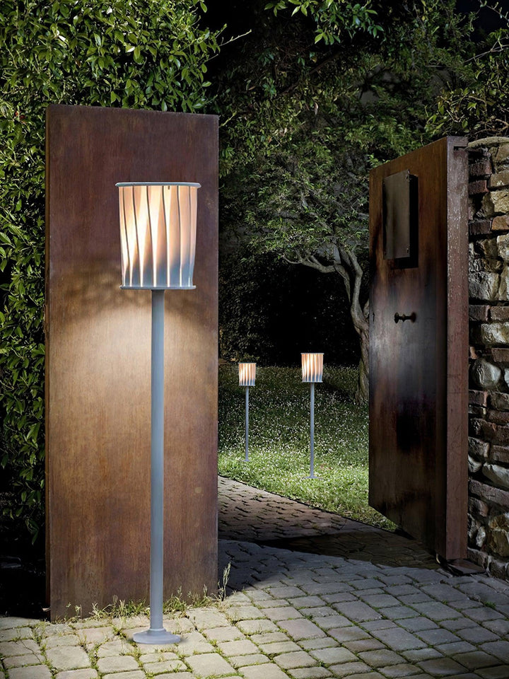 White Column Garden Light - Vakkerlight