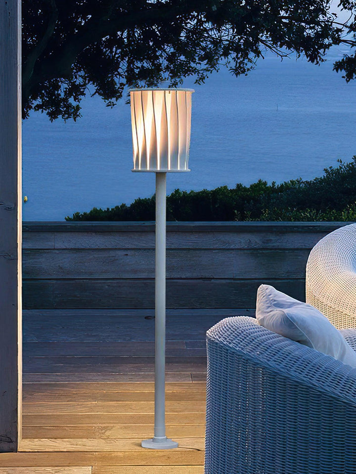 White Column Garden Light - Vakkerlight