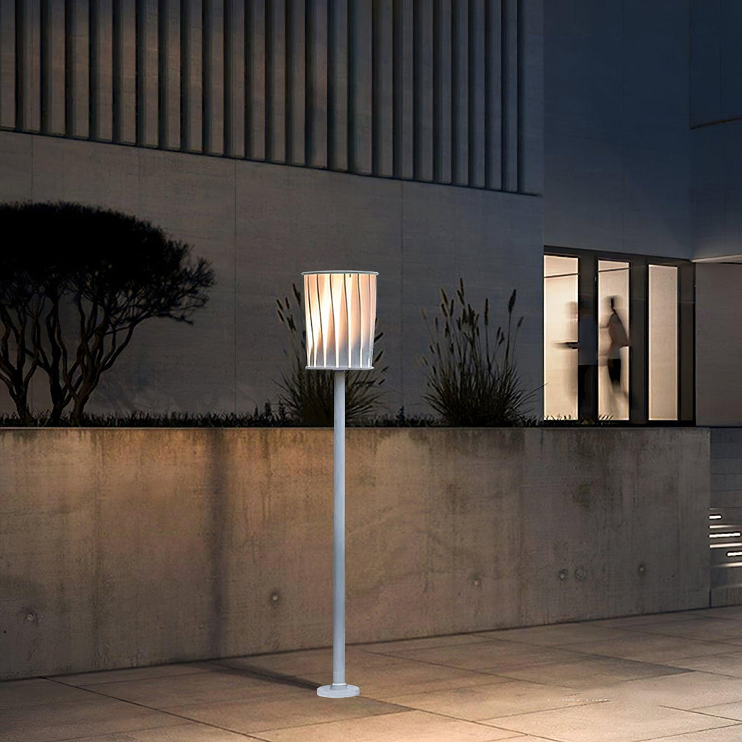 White Column Garden Light - Vakkerlight