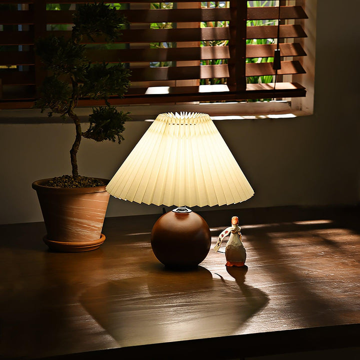 Wooden Pleated Table Lamp - Vakkerlight