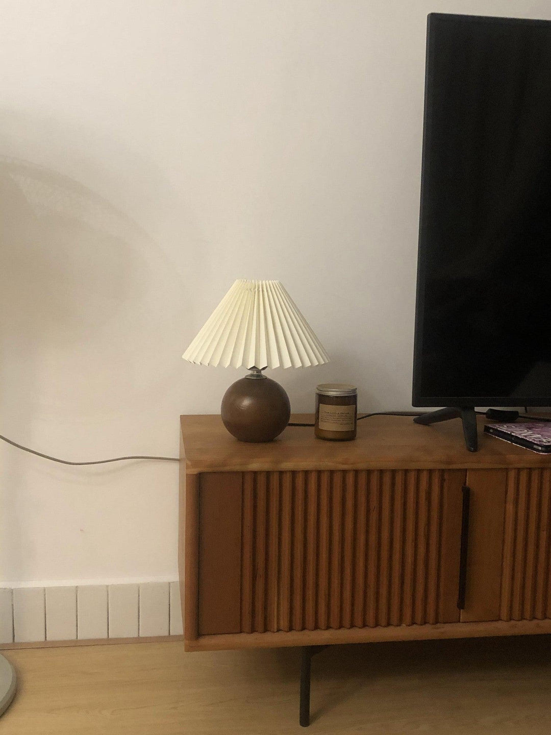 Wooden Pleated Table Lamp - Vakkerlight