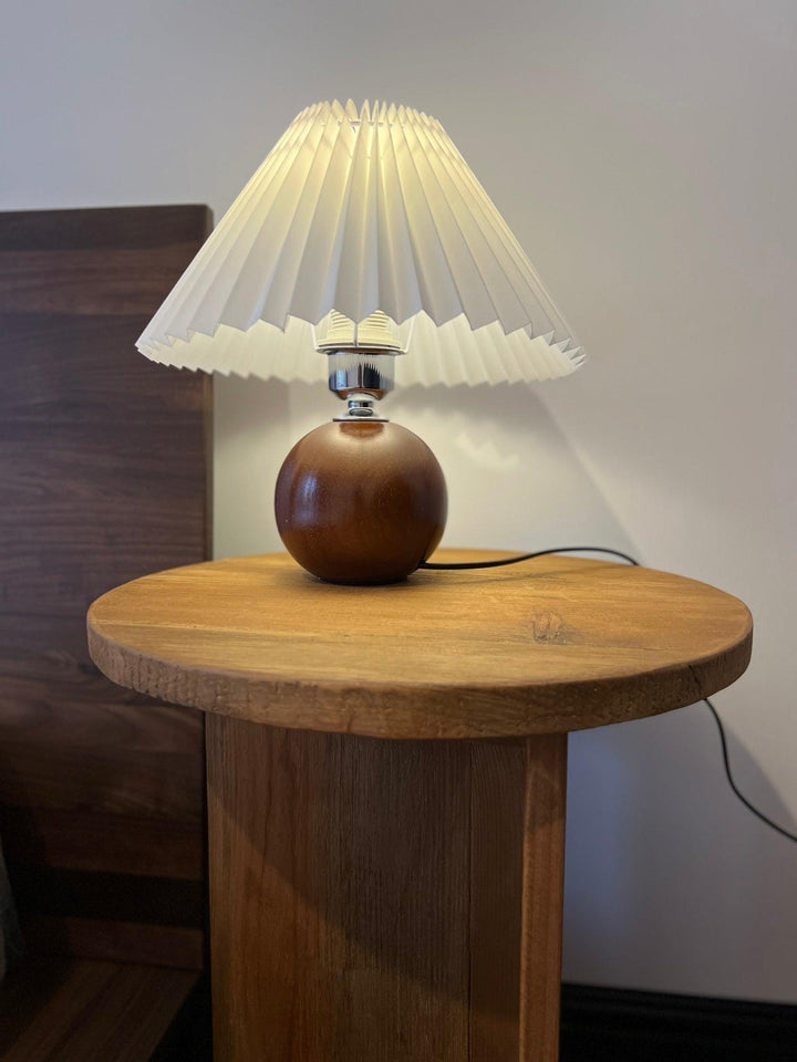 Wooden Pleated Table Lamp - Vakkerlight