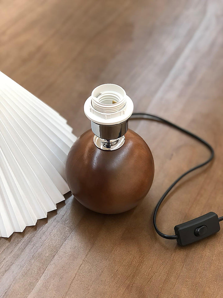 Wooden Pleated Table Lamp - Vakkerlight