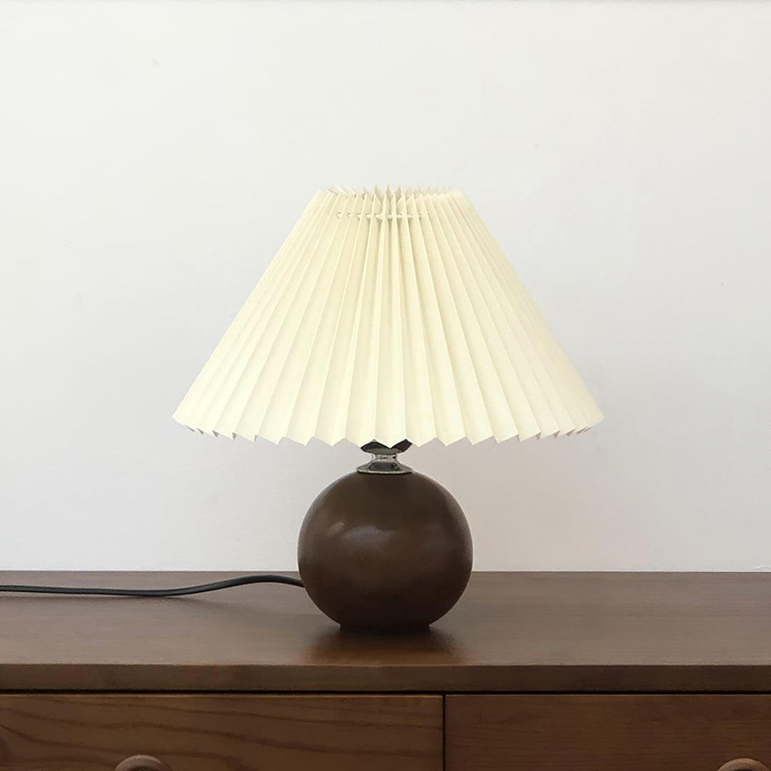 Wooden Pleated Table Lamp - Vakkerlight