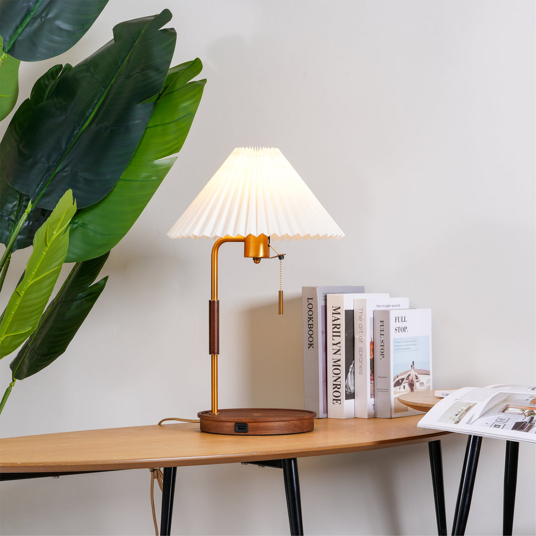 Wooden Retro Table Lamp - Vakkerlight