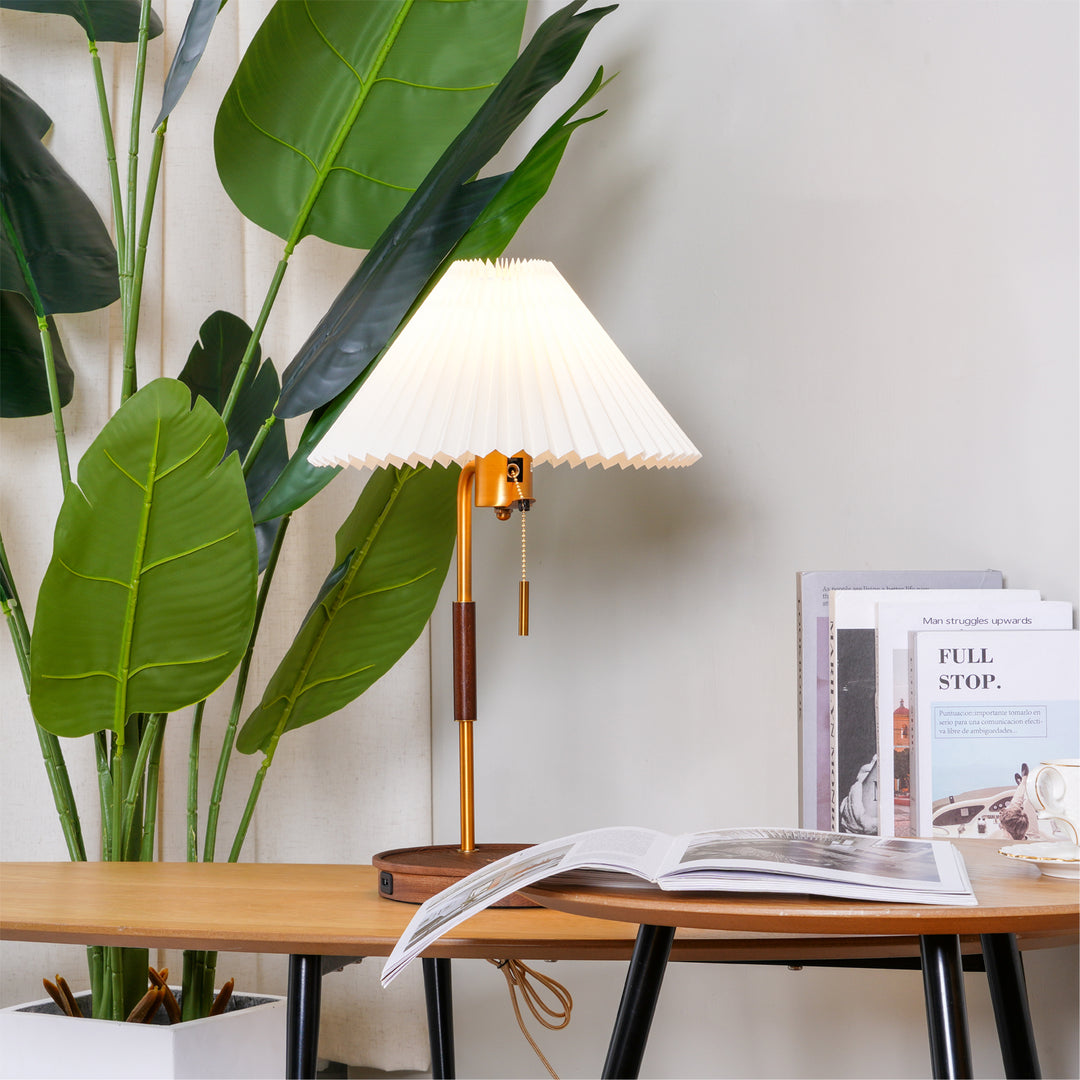 Wooden Retro Table Lamp - Vakkerlight