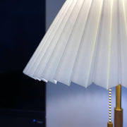 Wooden Retro Table Lamp - Vakkerlight